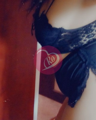 Ema Brunetă Sexy Nouă în Oraș fotografia:10