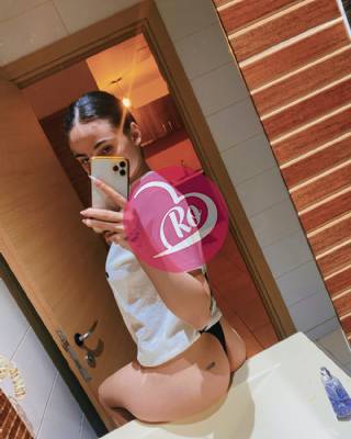 Adda bruneta tatuată Rin Grand Hotel fotografia:3