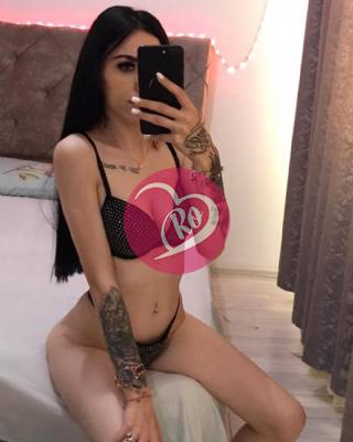 Alessia escortă satisfac cerințe intime Plazza Mall