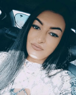 Denisa 25 ani la mine la tine sau hotel ofer relații intime