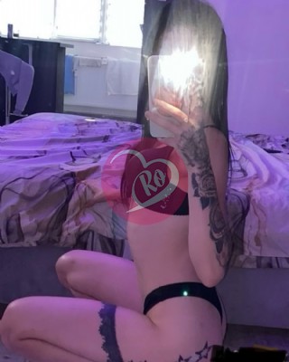 Roxy 100% reala Bruneta top