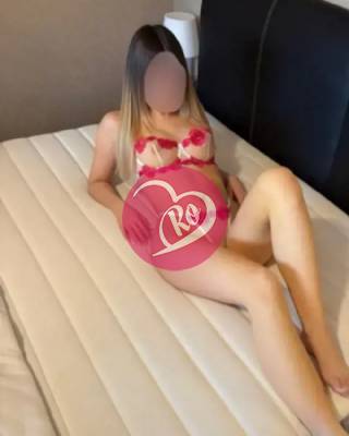 Daria 24 de ani deplasări la hotel și pensiune fotografia:3