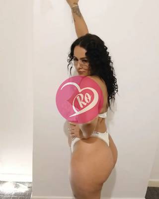 Roxana Brunetă Experiențe Sexuale Intense Total Satisfacere