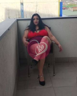 Mihaela Servicii totale fac Party și Deplasări