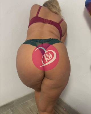 Fată cu forme accept cu penis lungimea maximă de 16 cm fac și deplasări