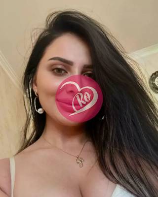 Andrada Brunetă sexy și dulce doar pentru puțin timp am și colega dominări masaj