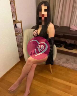 Amalia Buna sunt nouă în orașul tău am 20 de ani fotografia:5