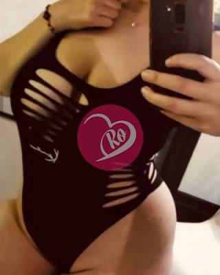 Clara 20 de ani discretă și sexi satisfac nevoile tale sexuale