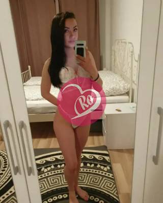 Raluca tânără frumoasa foarte sexy fotografia:2