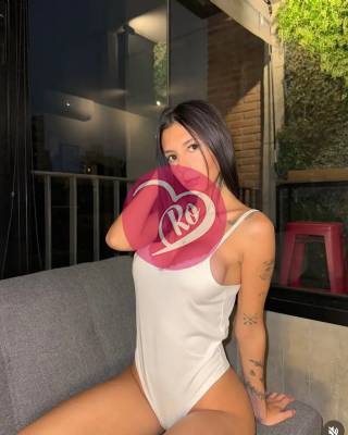 Educată și comunicatoare stil și eleganță Singura în locație fotografia:5