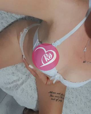 Andreea blondă super frumoasă și sexy fotografia:3