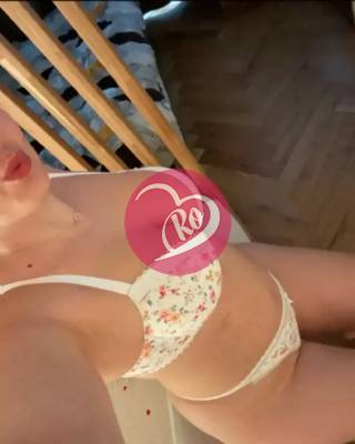 Dana femeie de 25 de ani fac și deplasări fotografia:2