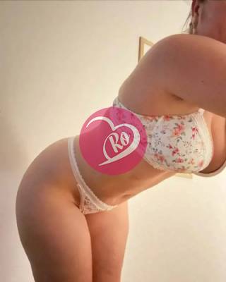 Dana femeie de 25 de ani fac și deplasări fotografia:3