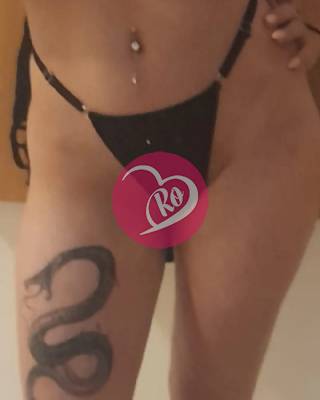 Domnișoară dulce cu multă fantezie pentru intimitate și pasiune fotografia:2