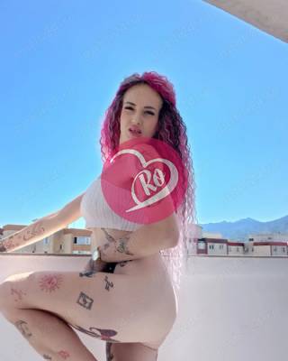 Roxy 27 ani poze reale naturale Barbie confirm pe apel video