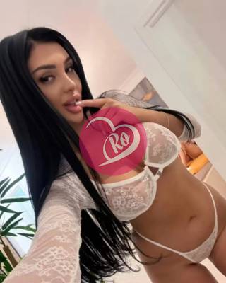 Frumoasa și pasională pentru partidele tale de sex extrem fotografia:4