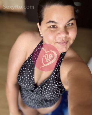 Lavinia brunetă închisă la ten și cu forme mari fotografia:3