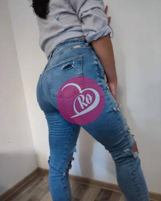 Brunetă de 19 ani reală și discretă autentică și feminină nouă în oraș fotografia:8