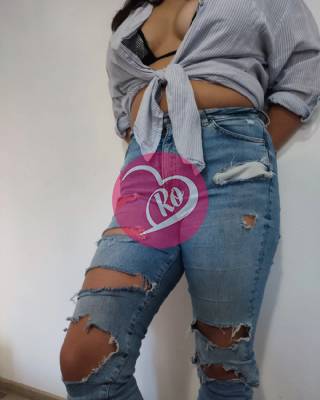 Brunetă de 19 ani reală și discretă autentică și feminină nouă în oraș fotografia:10