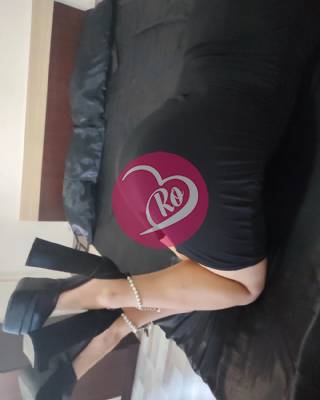 Brunetă 19 ani cochetă mică jucăușă și plină de farmec fotografia:2