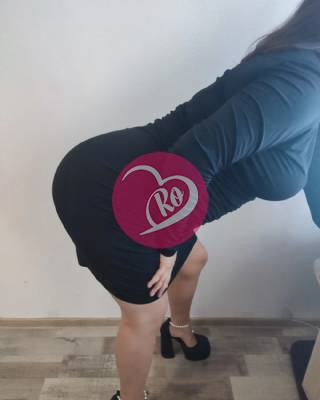 Brunetă 19 ani cochetă mică jucăușă și plină de farmec fotografia:3