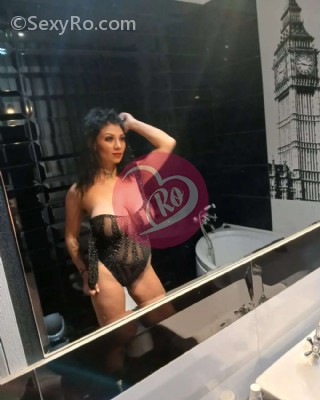 Brunetă dulce și atrăgătoare confirmare pe Whatsapp fotografia:3