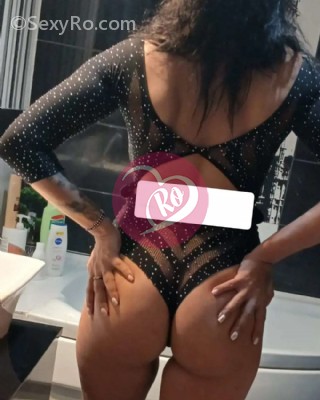 Brunetă dulce și atrăgătoare confirmare pe Whatsapp fotografia:5