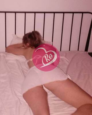 Fată sociabilă revenit la voi în oraș