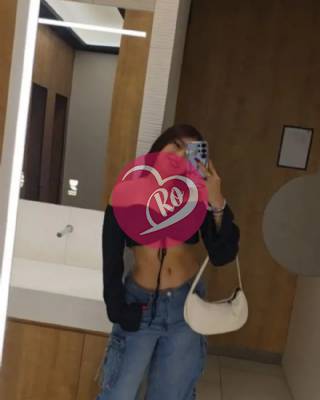 Elly azi am venit disponibilă fac doar deplasări