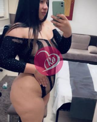 Alexandra fac și deplasări singură în locație sunt grasă aștept să mă suni