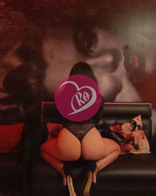 Carla femeie senzuala pentru domni care doresc Confirm pe WhatsApp fotografia:3