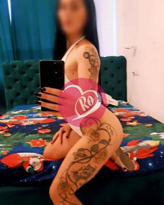 Sara brunetă sexy non stop experiență erotică totală