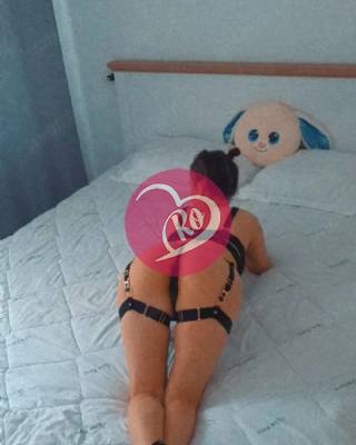 Brunetă Senzuală pentru Servicii Extra & Party Nebune | Experiențe Fără Graba