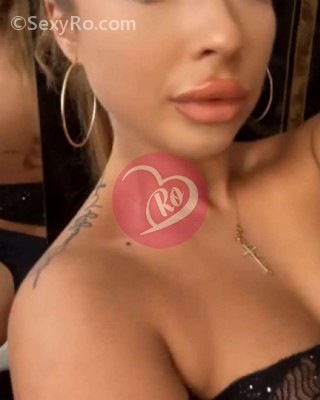 Sophie - nouă în oraș zâmbet dulce și forme periculoase fotografia:3