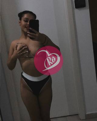 Mara 20 de ani fată și damă de companie dornică de sex