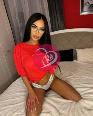 Anne dama de companie fac doar deplasări fotografia:4