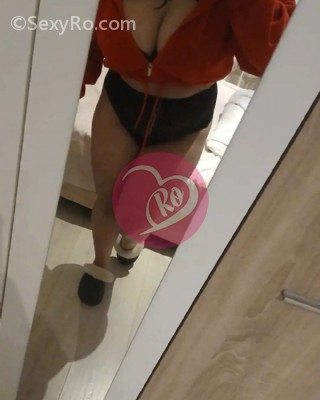 Tina fac și deplasări dețin sex-toys pentru jocuri erotice fotografia:2