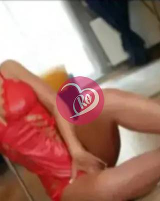 Vanessa Lasă-te sedus de o escortă educata și elegantă