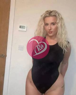 Servicii de calitate plus deplasări GFE girl friend experience