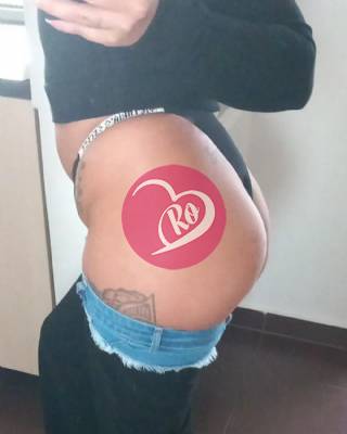 Inna nouă în oraș singura acasă - Femeie grasa