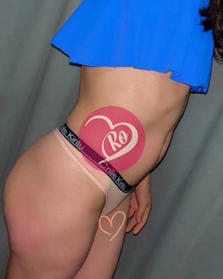 Femeie draguță singură în locație - Servici intime masaje fotografia:2