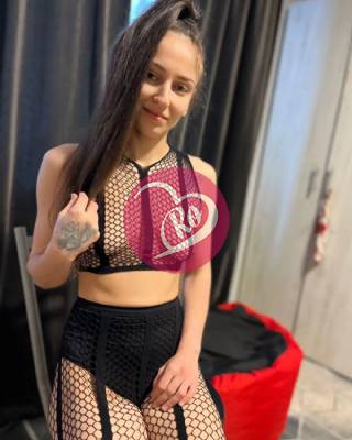 Elena 28 ani mesaj pe WhatsApp fotografia:2