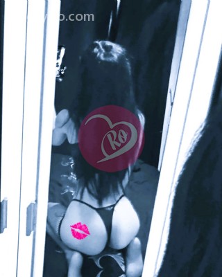 Fata foarte finuță - Lasă-te răsfățat în compania mea