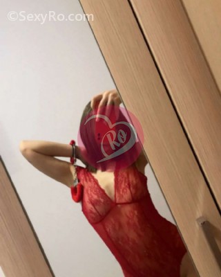 Yasmina Domnișoară 20 ani - Servicii sexy Masaje Matrimoniale