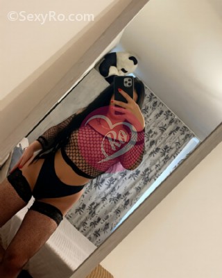 Brunetă elegantă fac doar deplasări la tine sau hotel - Chiar și cupluri.