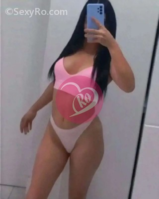 Feminina brunetă doar pentru câteva zile. fotografia:2