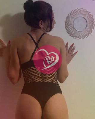 Christina ofer fantezii sexuale de mare calitate. fotografia:2