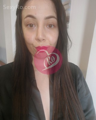 Karina Placere Discreție și Răbdare - Masturbări cu Vibrator fotografia:4