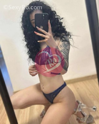 Brunetă sexy pielea moale - Buze senzuale pentru oralul perfect fotografia:3