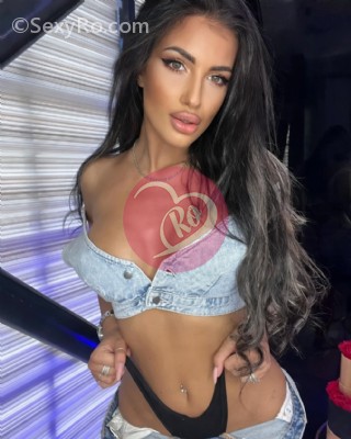 Brunetă reala doar pentru câteva zile în orașul tău.